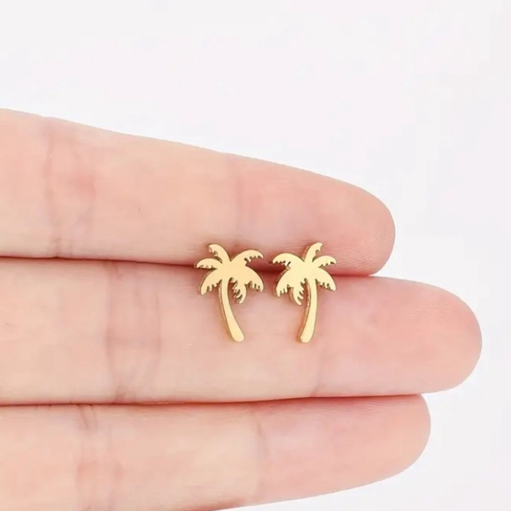 NEW Dainty Tropical Palm Tree stud Earrings in Gold color- Boutique